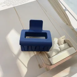 Оптовая продажа женские модные аксессуары для волос 5 см пластиковые Матовые карамельные цвета заколка для волос квадратные полые акриловые заколки для волос