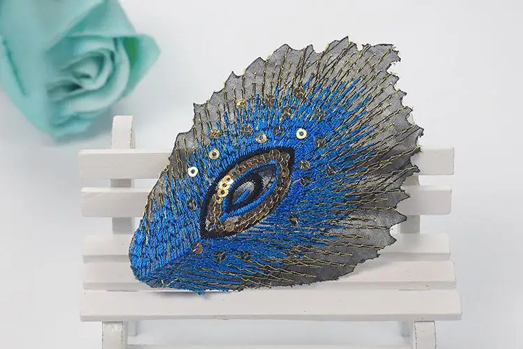 Wholesale cheap iron on ostrich feathers and eye patch 4 inch heat press peacock feather embroidered patches for clothing dress