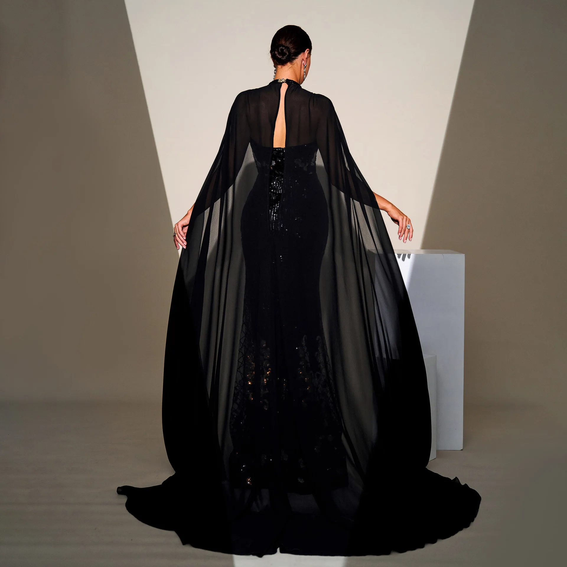 2025  Elegant Floral Pattern Halter Long Sequin Mesh Shawl Evening Dress Female Party Bridesmaid Summer