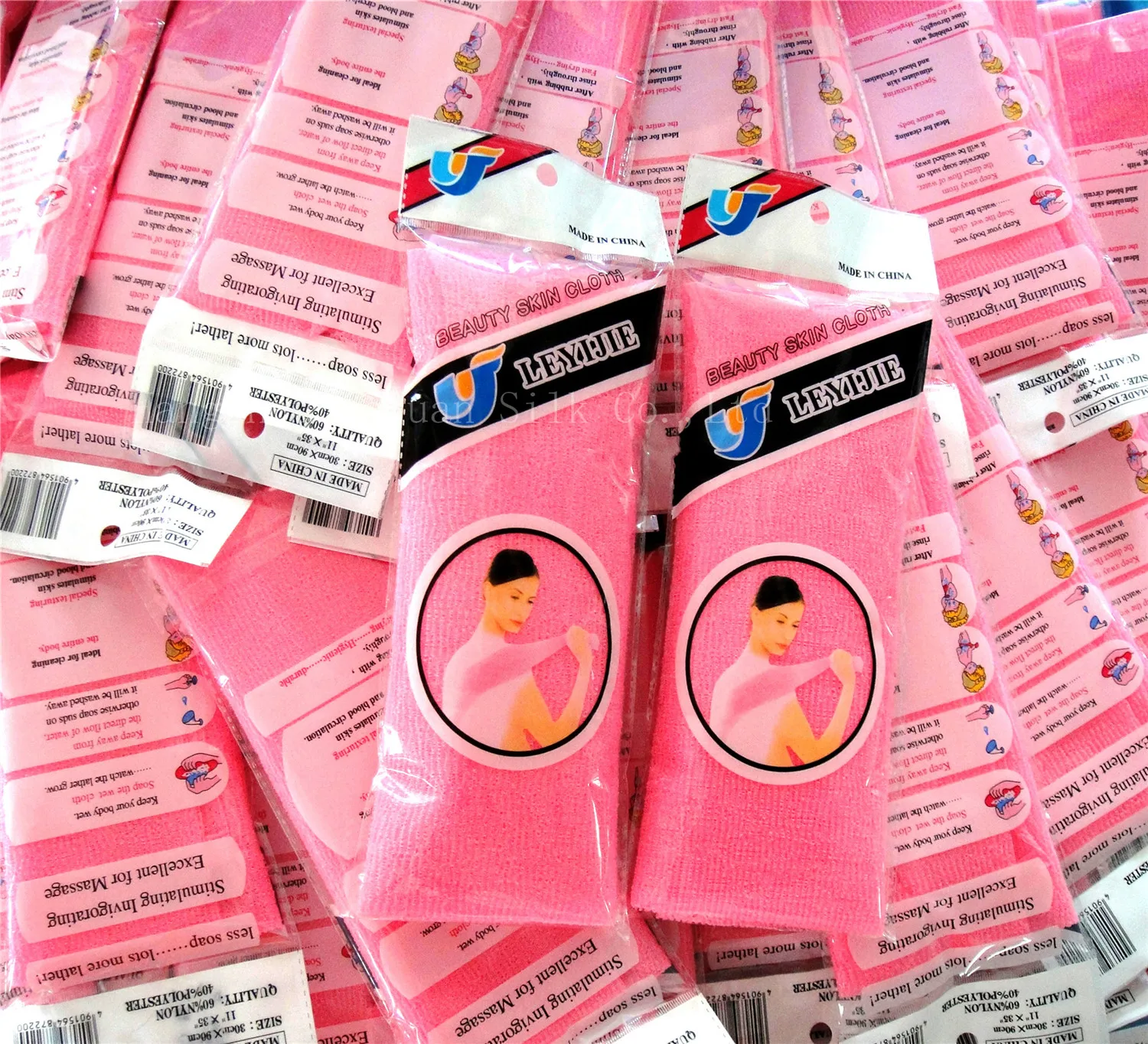 Китайский поставщик оптовая продажа быстросохнущая отшелушивающая салфетка для мытья тела полотенце сауны Японская косметическая одежда кожи домашнего использования