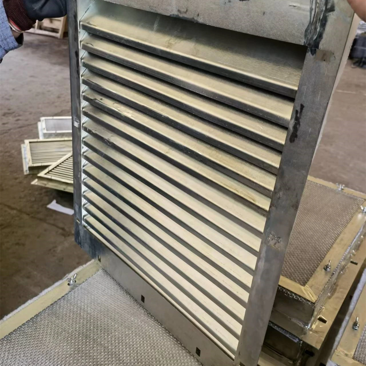 Wind power accessories soundproof shutters