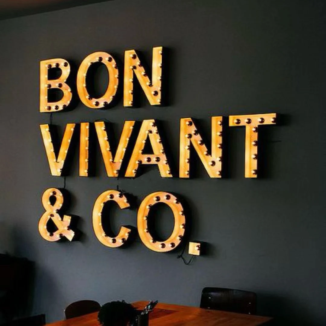 GKO Cheap Fine Art Neon Gallery Pieces Light Bulb Luminous Characters Bedroom Mood Lighting