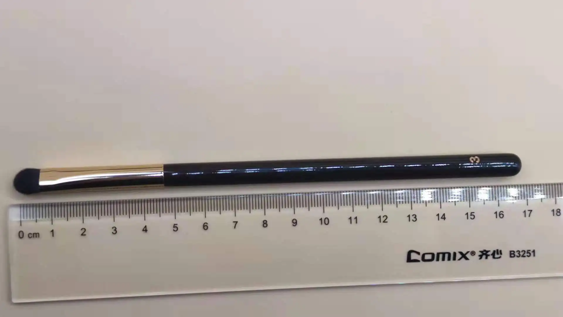 Wholesale Professional custom Logo Golden brown Facial Synthetic Fiber Makeup Brush