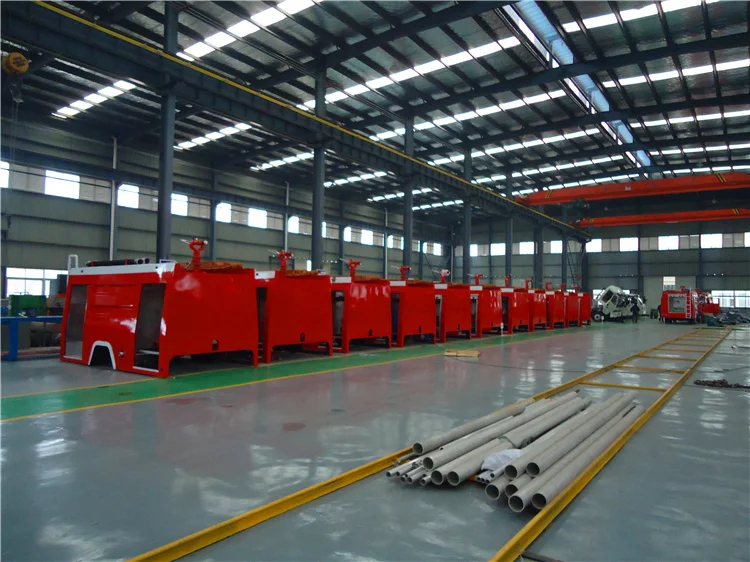 fighting and equipment sprinkler 3000 liters fire truck