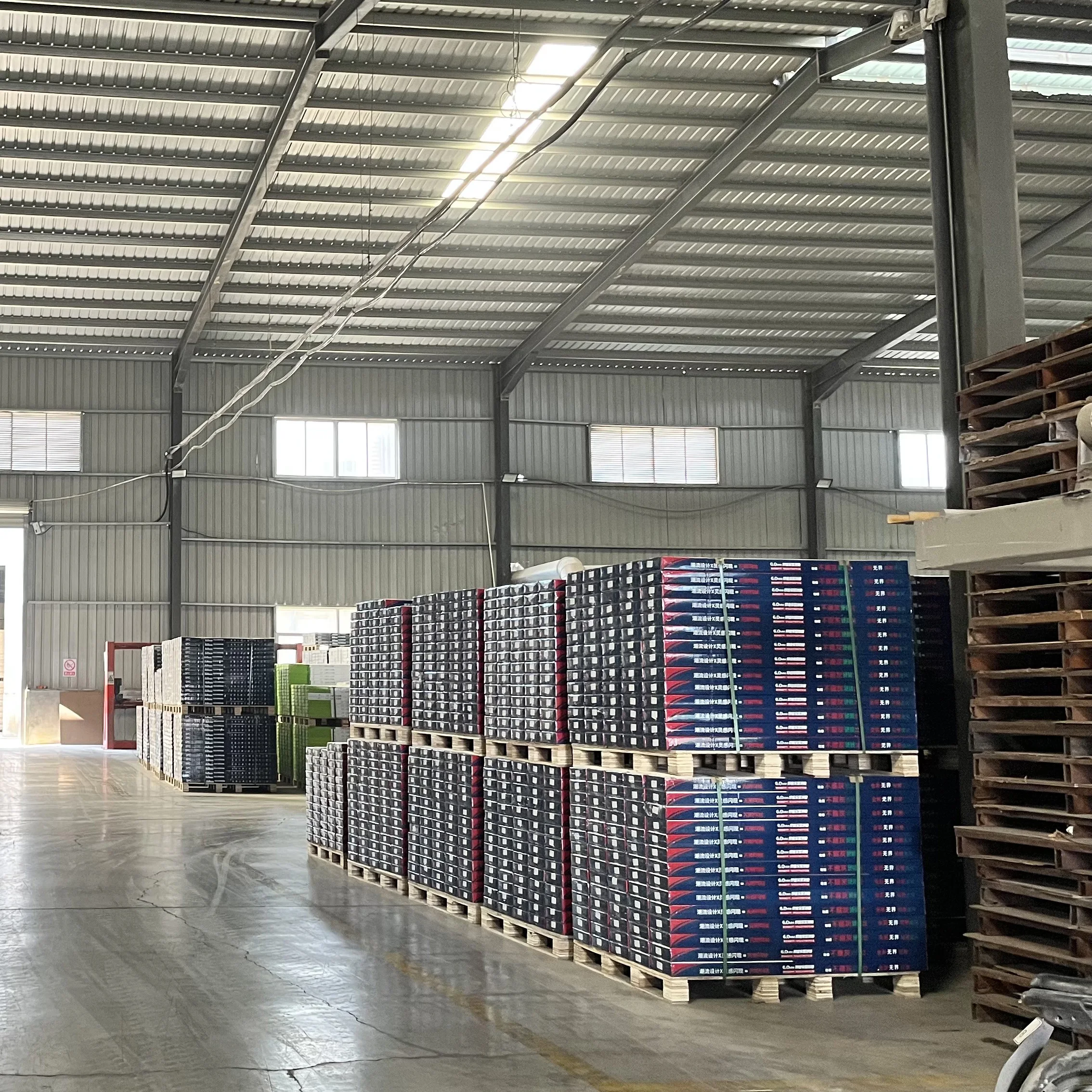 German Technology Hdf Laminated Flooring Parquete Piso Flotante Waterproof Laminate Floor Boards