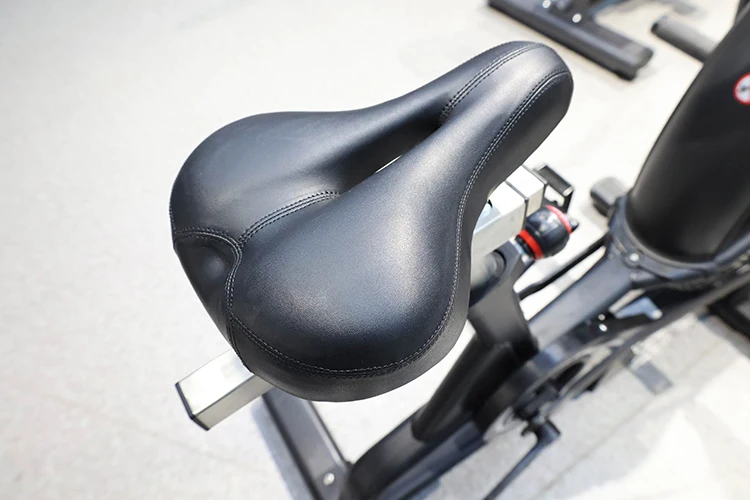 LDH Commercial Fitness Machine Hot Sale Wind Resistance Air Bike Exercise Equipment Foldable Spinning Bike for Home Gym Use