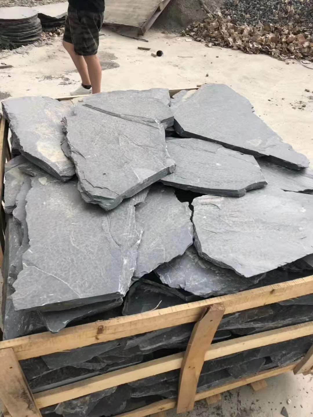 Natural Black Slate Split Garden Walkway Outdoor Landscaping Stone Paving Flagstone Pool Stone