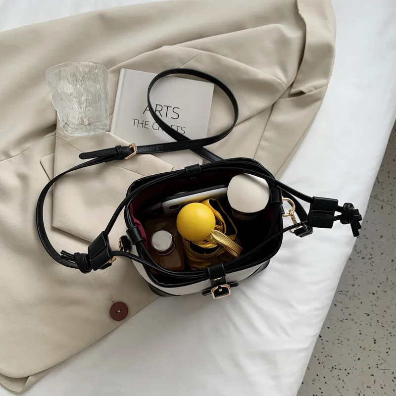 Designer Ladies Brand Fashion Luxury Shoulder Messenger Handbags Women All-match Drawstring Bucket Tote Bags Small Canvas Bag