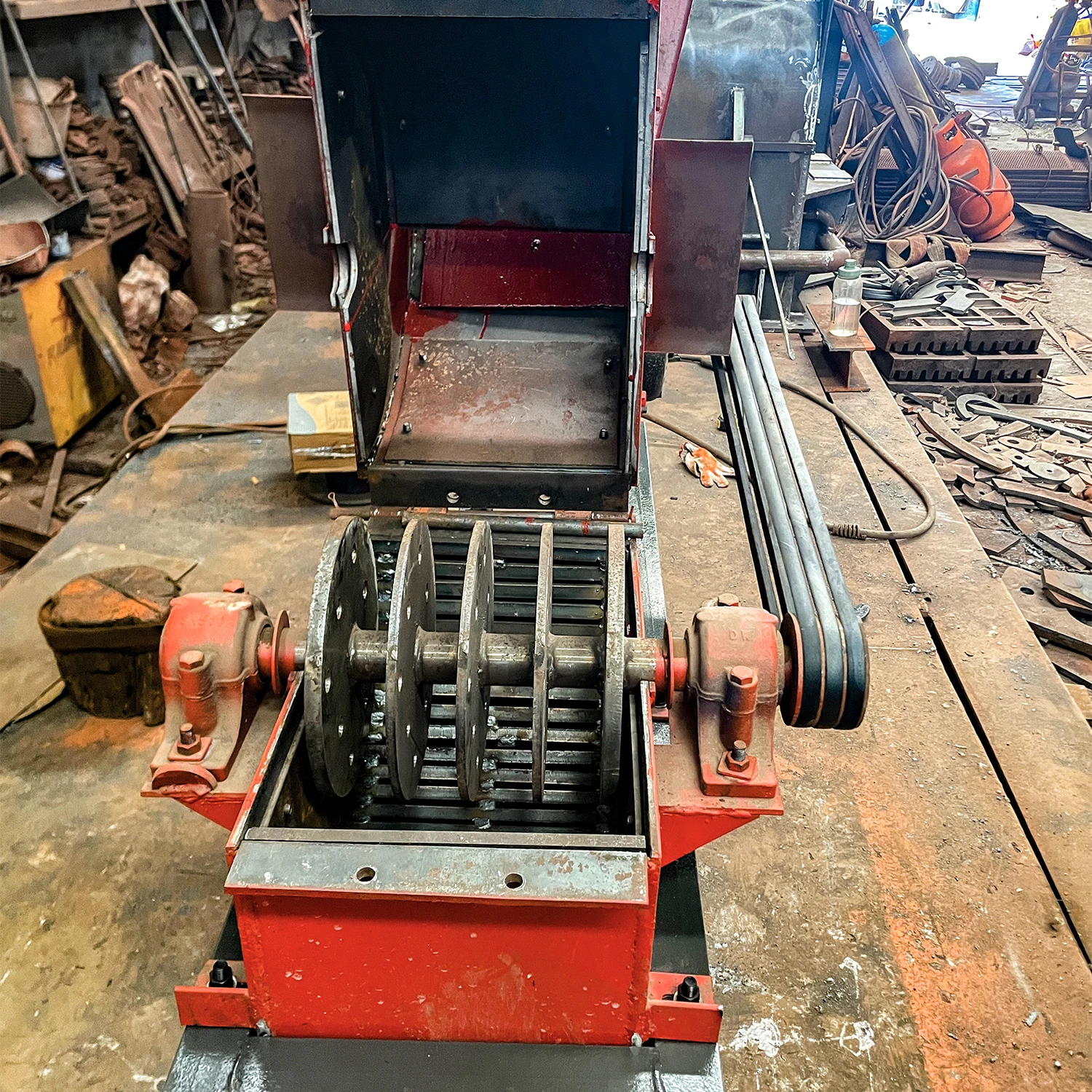 Hot sale small mobile pc 600*400 model hammer crusher machine mini crusher for sale