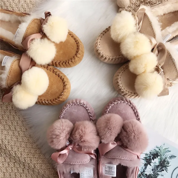 
Factory price wholesale Ready to ship Fashion Designer New Arrival trapper moccasin Slippers boots for Women 