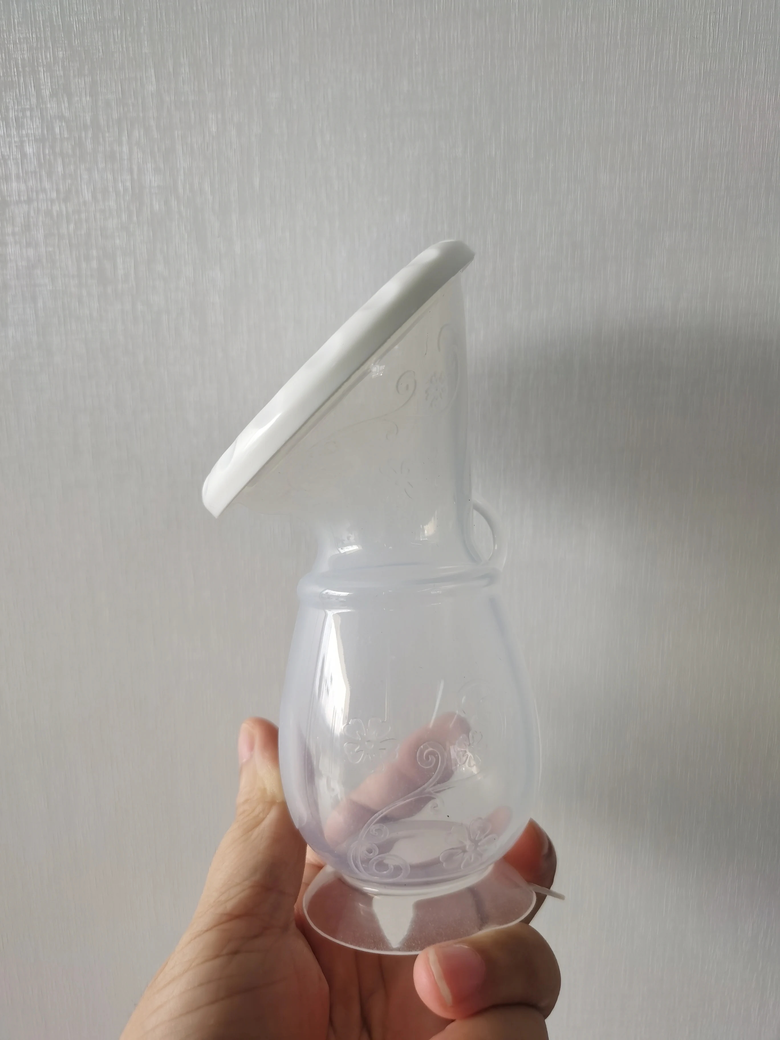 Best Option Hand-Free Newborn Reusable Silicone Manual Breast Pump with Hook Wholesale Price Hot Sale Design Maternity Age Range
