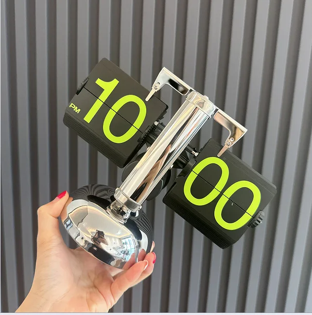 Retro Digital Flip Down Clock Gear Desk Stand Page Quartz Clock Creative Small Alarm Clock