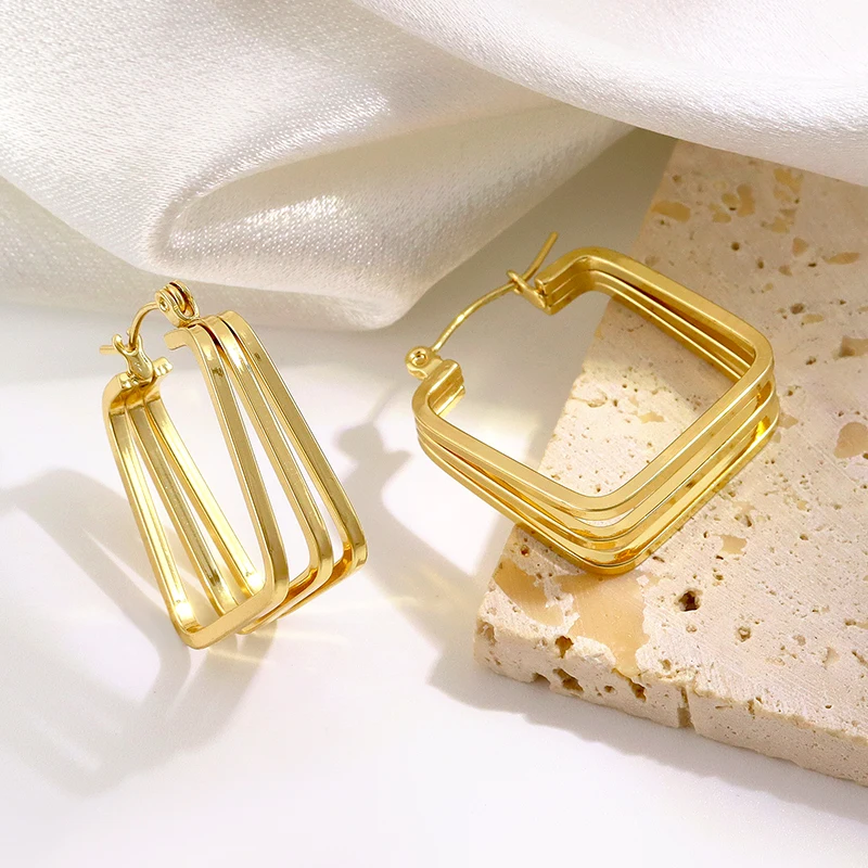 Wholesale Trendy 18k Gold Plated Stainless Steel Geometric Hoop Earring Vintage Huggies Earrings for  Women