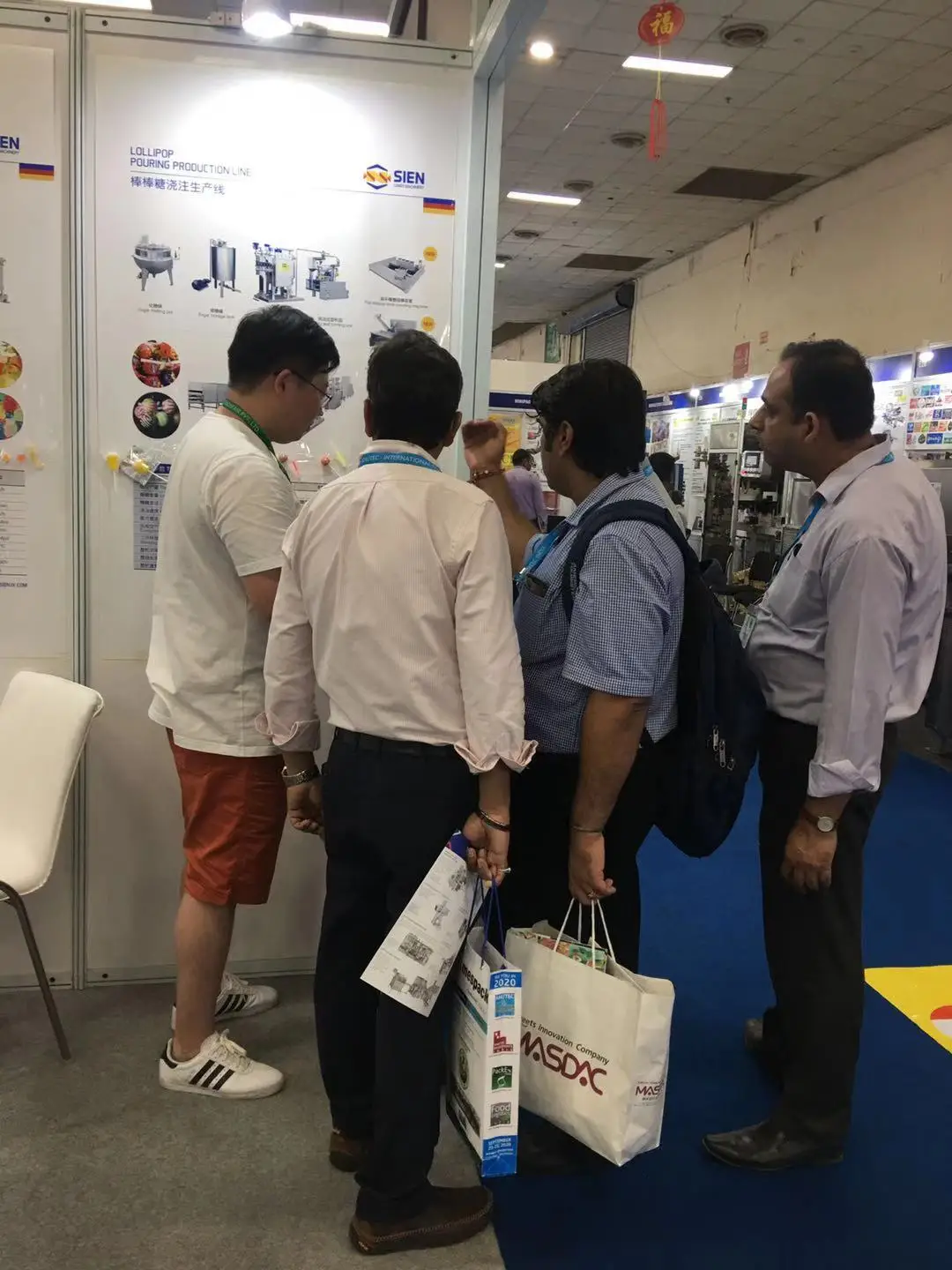 Popular Round popping boba making machine for bubble tea drinks