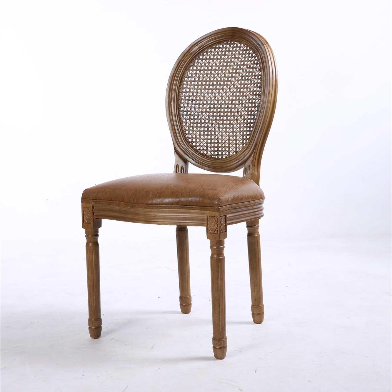 Оптовая продажа, Классический дизайнерский стул из массива дерева, используемый круглый стул из ротанга для ресторана