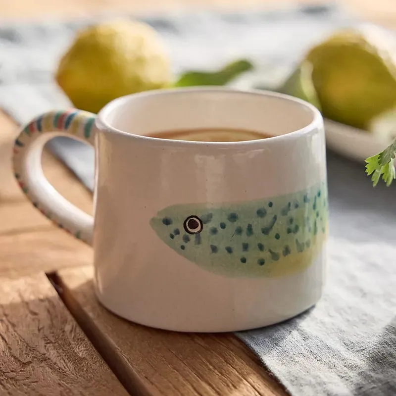 Wholesale hand printed  fish pattern stoneware cute mug cup drinking water ceramic coffee mugs