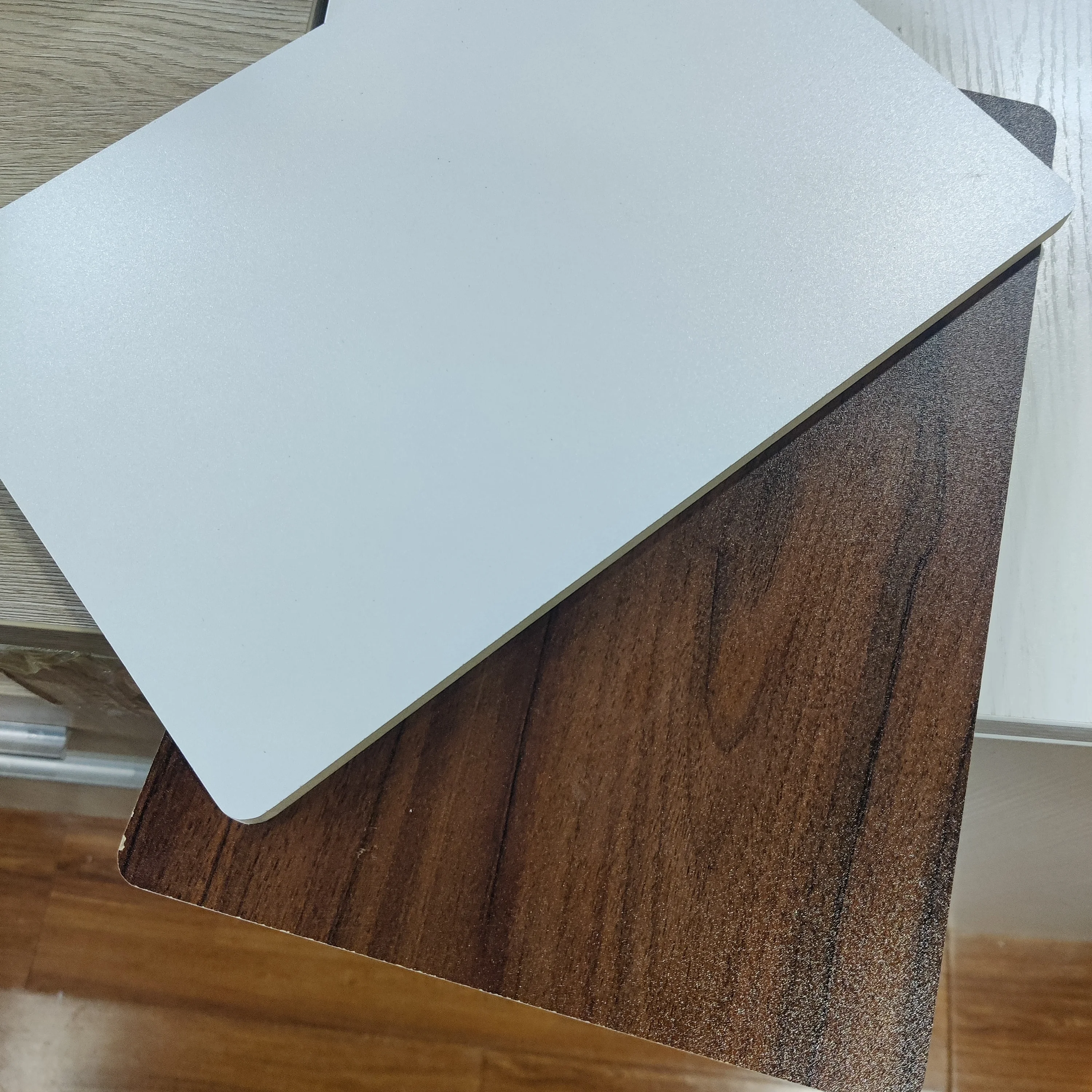 Professional manufacturer 15mm 18mm matt &  high gloss Melamine MDF Board