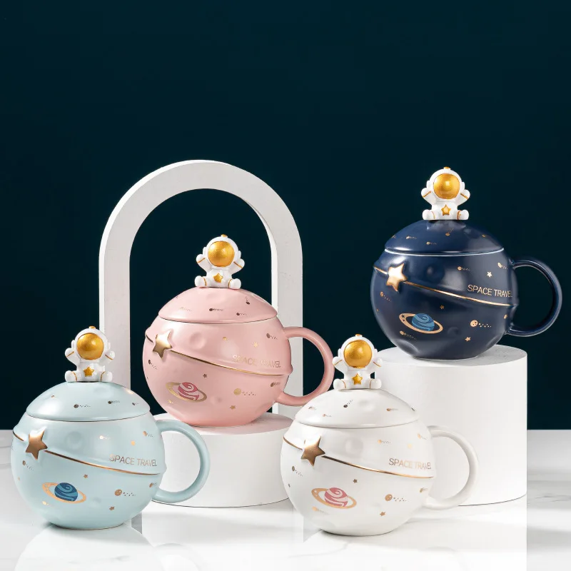 Hot Selling Creative Planet Astronaut Couple Ceramic  Coffee  Mug with Lid and Spoon