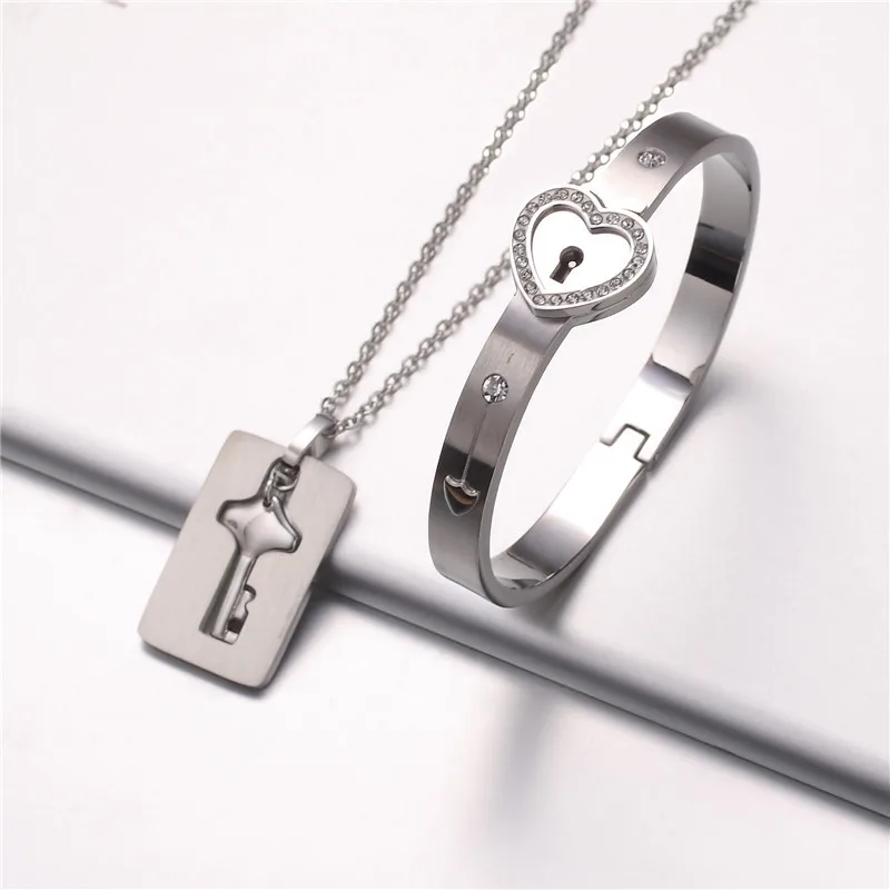 Manufacturer direct selling concentric lock bracelet key pendant necklace lover jewelry set