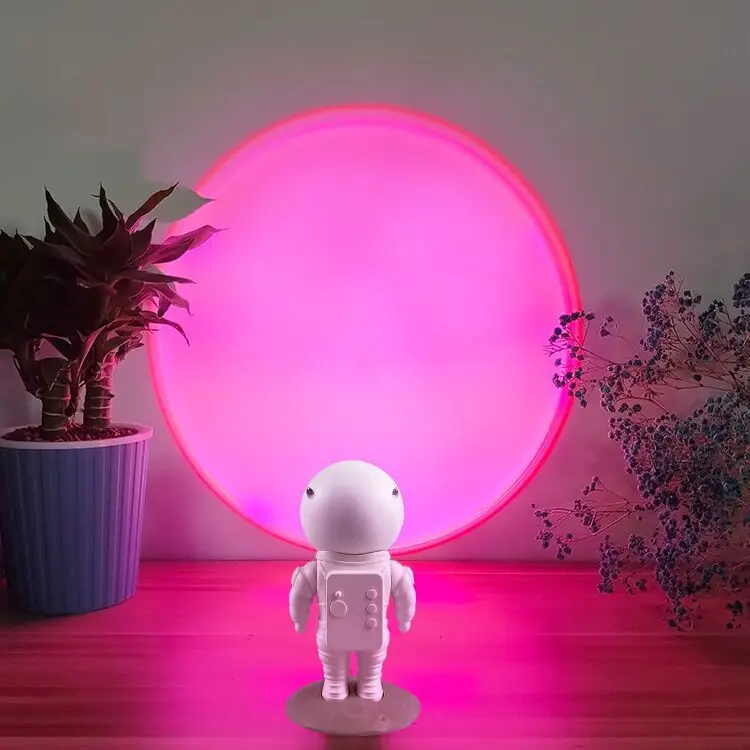 New Design LED Sunset Mini Robot Lamp 360 Degree Astronaut Night Light Sunset Projection LED Table Lamp