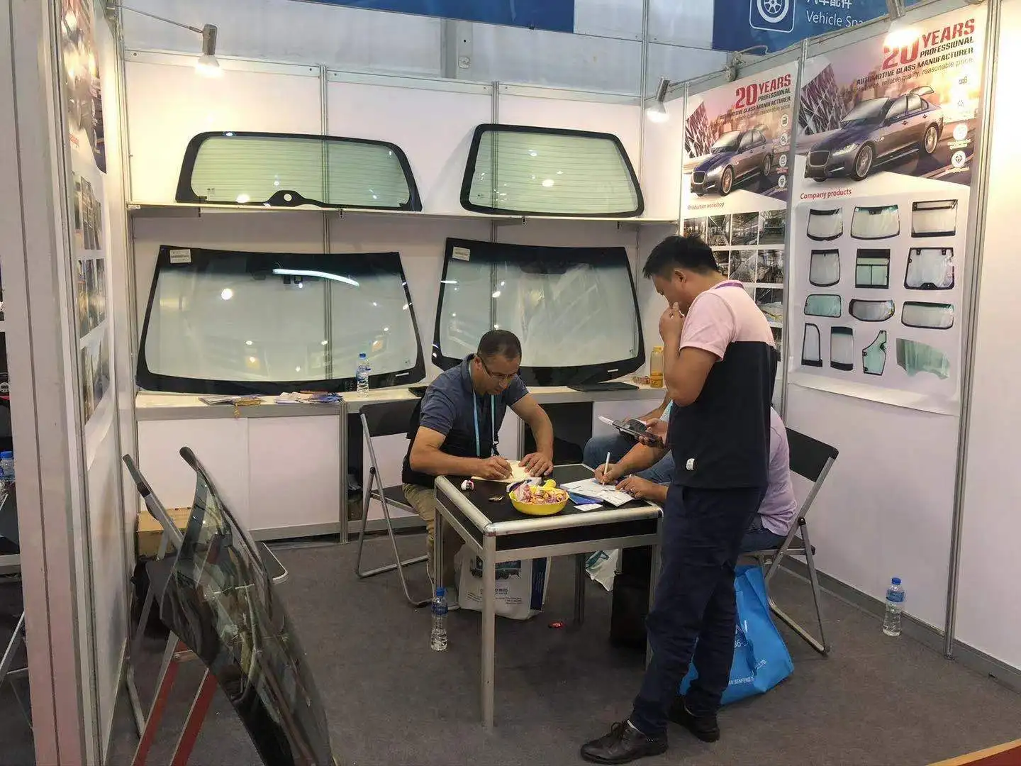 Japanese ak40 AUTO FRONT LAMINATED WINDSCREEN WINDSHIELD GLASS