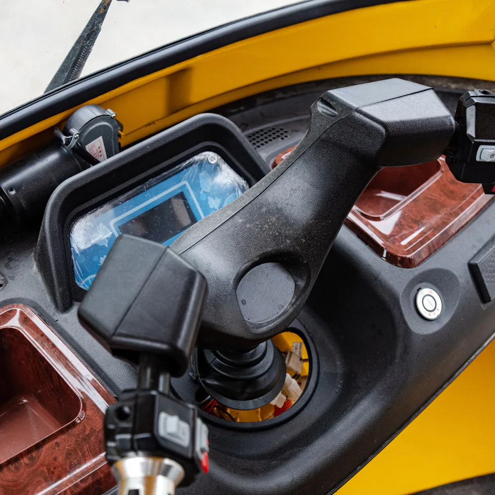 Electric passenger tricycle tuk-tuk passenger with canopy fully enclosed 800w 1000w 1500w trechargeable electric tricycle