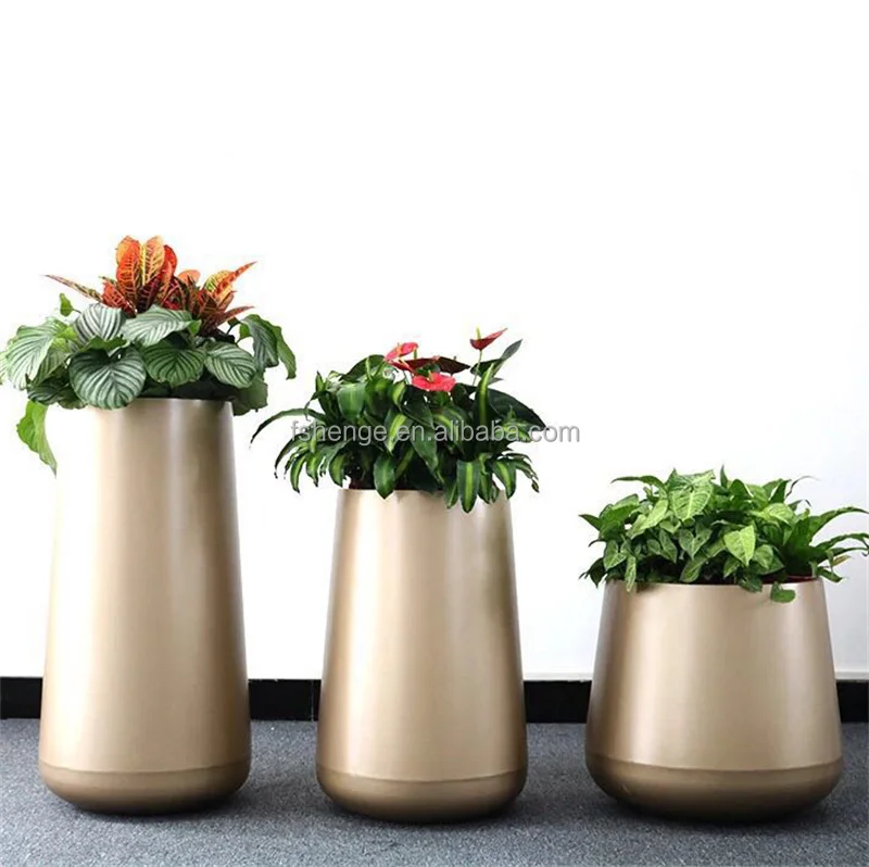 Modern Home Decor Flower Pot Planter / Luxury Modern Gold Large Plant Pot / Hotel Floor Metal Vases