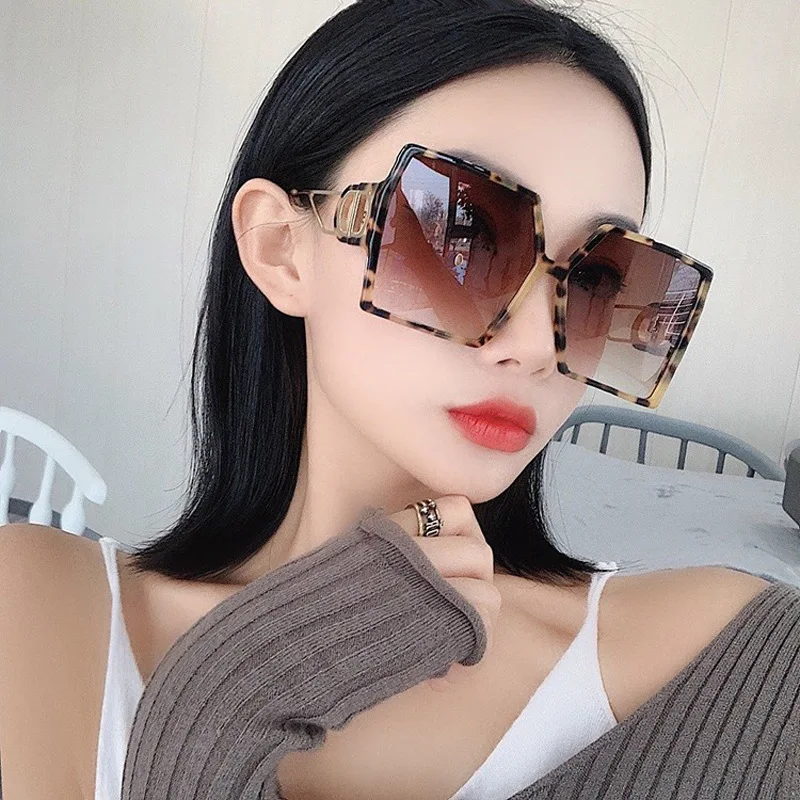 Hot Sell Oversized Square Frame Sunglasses Fashion Custom Logo Women Luxury Wholesale Sunglasses