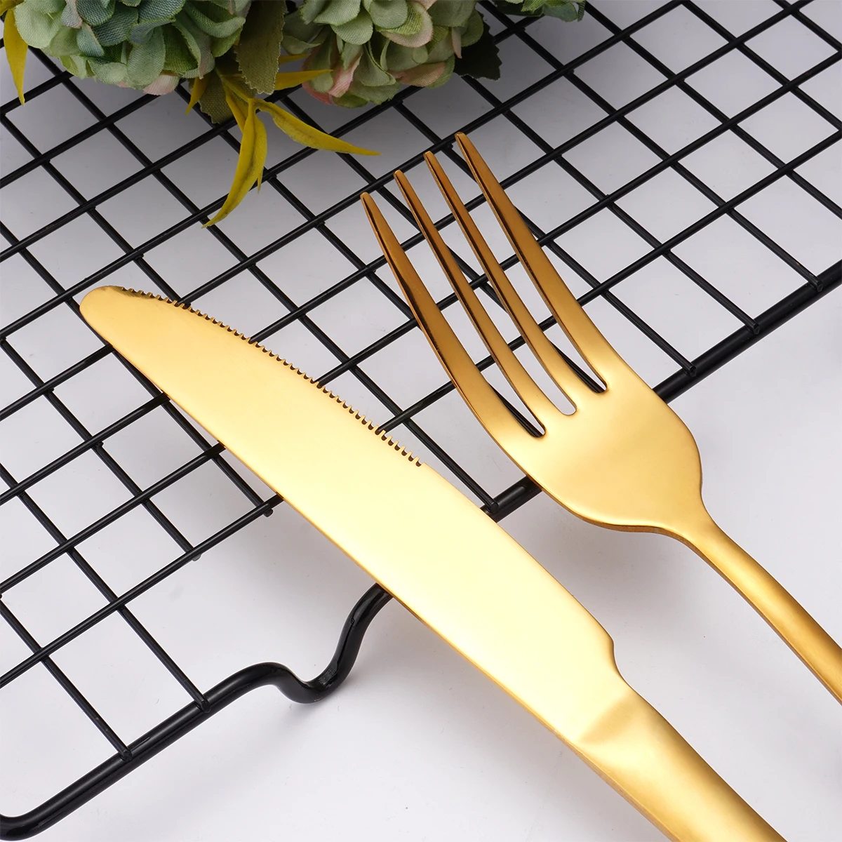 Custom Hotel Wedding Premium Durable Spoon Fork Knife Wooden Gift Box Silverware 48pcs Cutlery Luxury Gold Silver Flatware Set