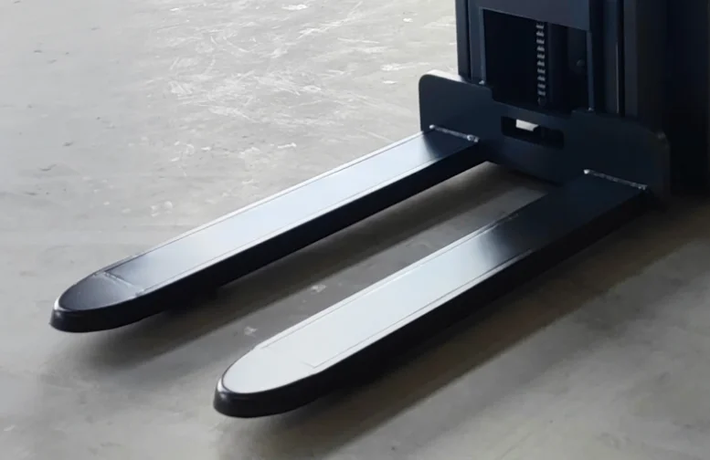 SHUNCHA Factory Direct hot selling  1.5 Ton  1500kg Full Electric Stacker 24V Gel Battery