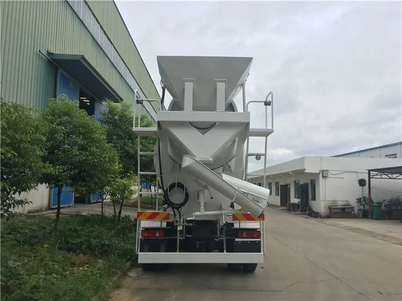 4x2 Dayun 7m3 self loading concrete mixer truck