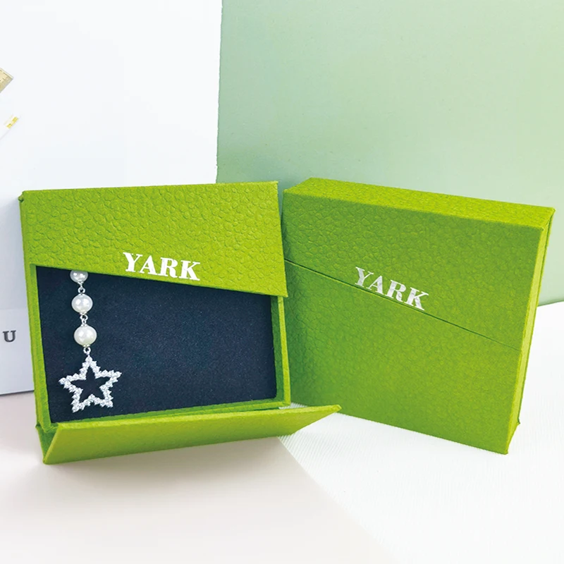 Factory Custom Jewelry Box Green Travel Luxury Packaging Box For Magnetic Jewelry Gift Box