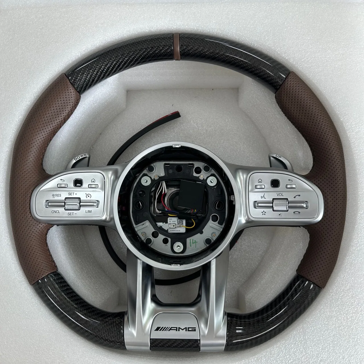 Руль из углеродного волокна для Mercedes Benz AMG W204 W205 W211 W203 W212 W176 W213 Cla W210 W124 W177 W221 A C E S Class