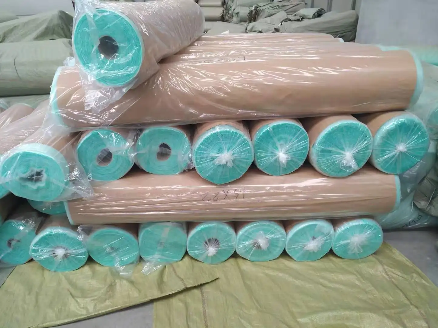 Glass fiber filter spray baking paint room bottom cotton paint fog filter cotton resistance paint net green white