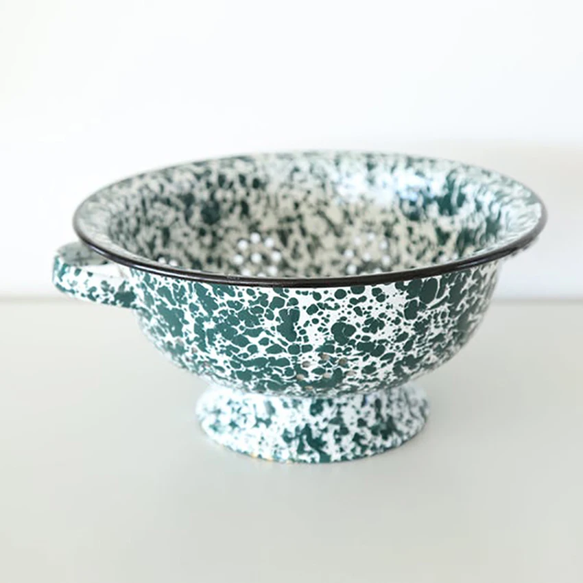 Custom coloured cheap multifunctional fruit vegetables enamel steel colander with handle