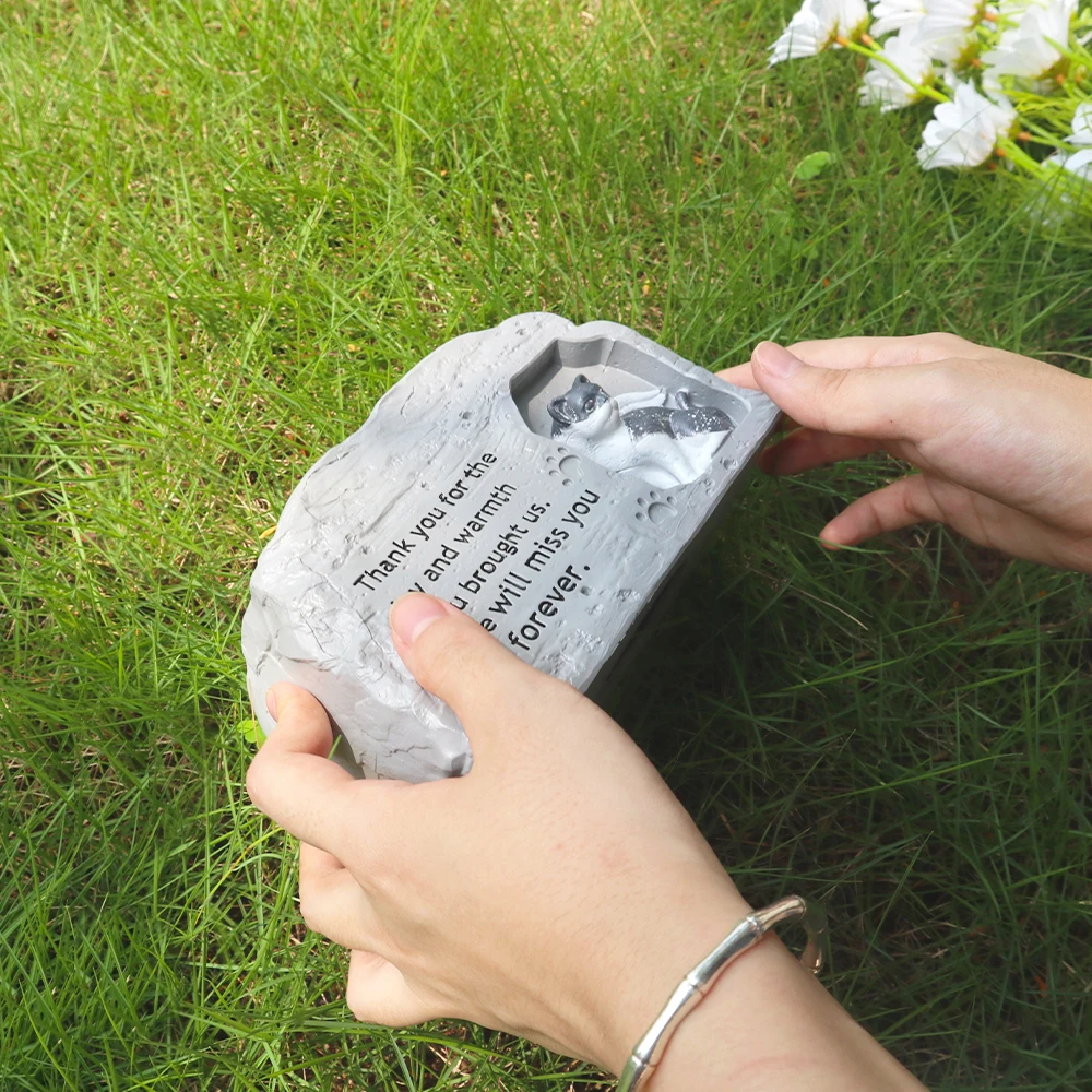 High quality pet urn Funerary memorial Products Resin crafts Memorial gravestone