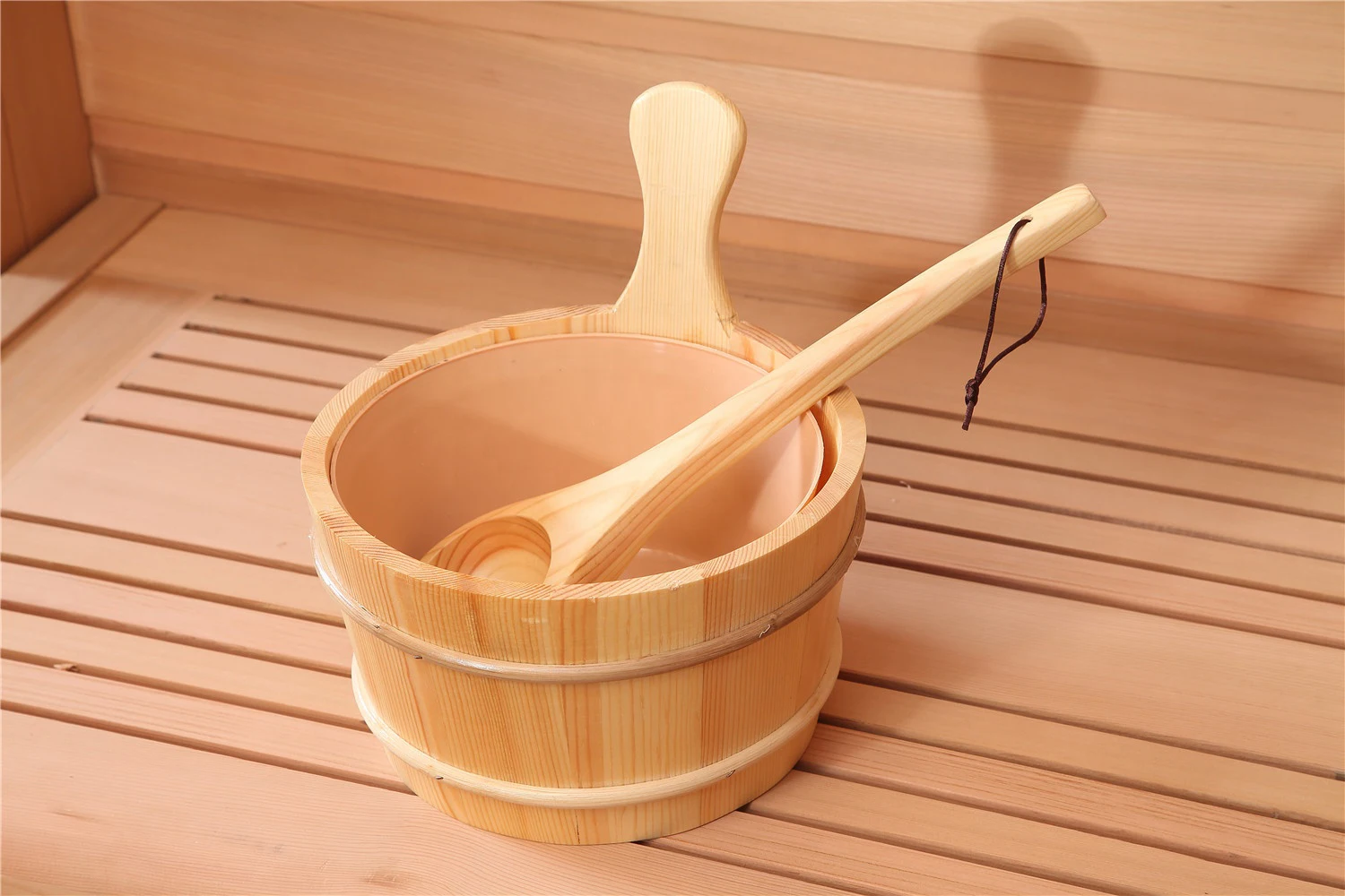 MEXDA 2-4 Person Wooden Sauna with Plug Power for Indoor Traditional Saunas for Sale WS-1503