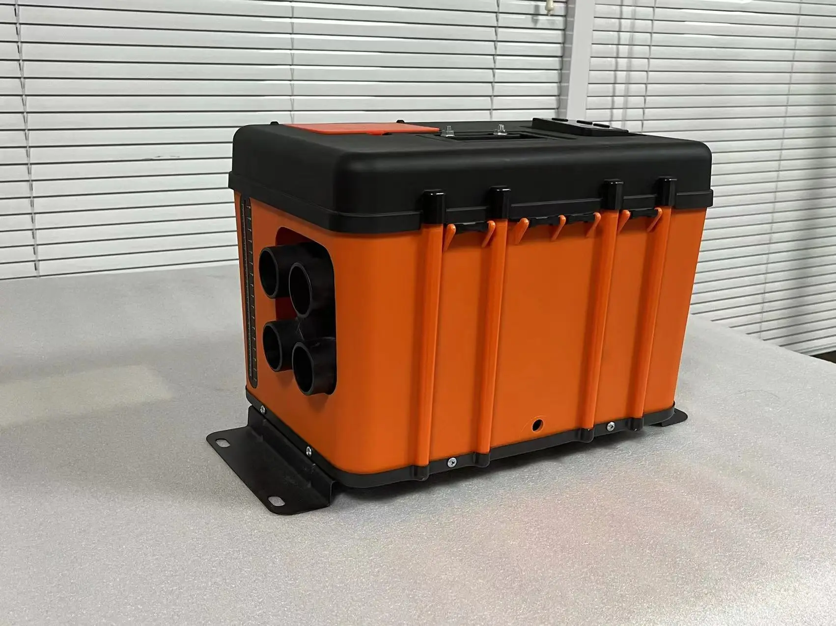 Rapid heating low fuel consumption 2kw 5kw 12v 24v parking air heater apply to different model trucks RV crane