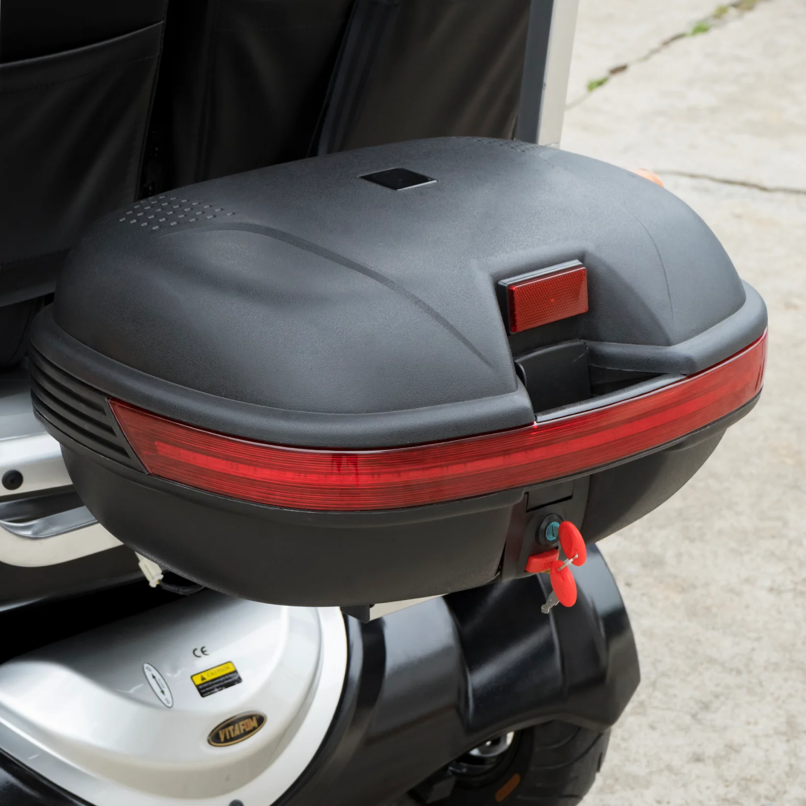 Hot Sell Motorcycle Electric Scooters Closed Passenger 4 Four Wheel Disability with Padals