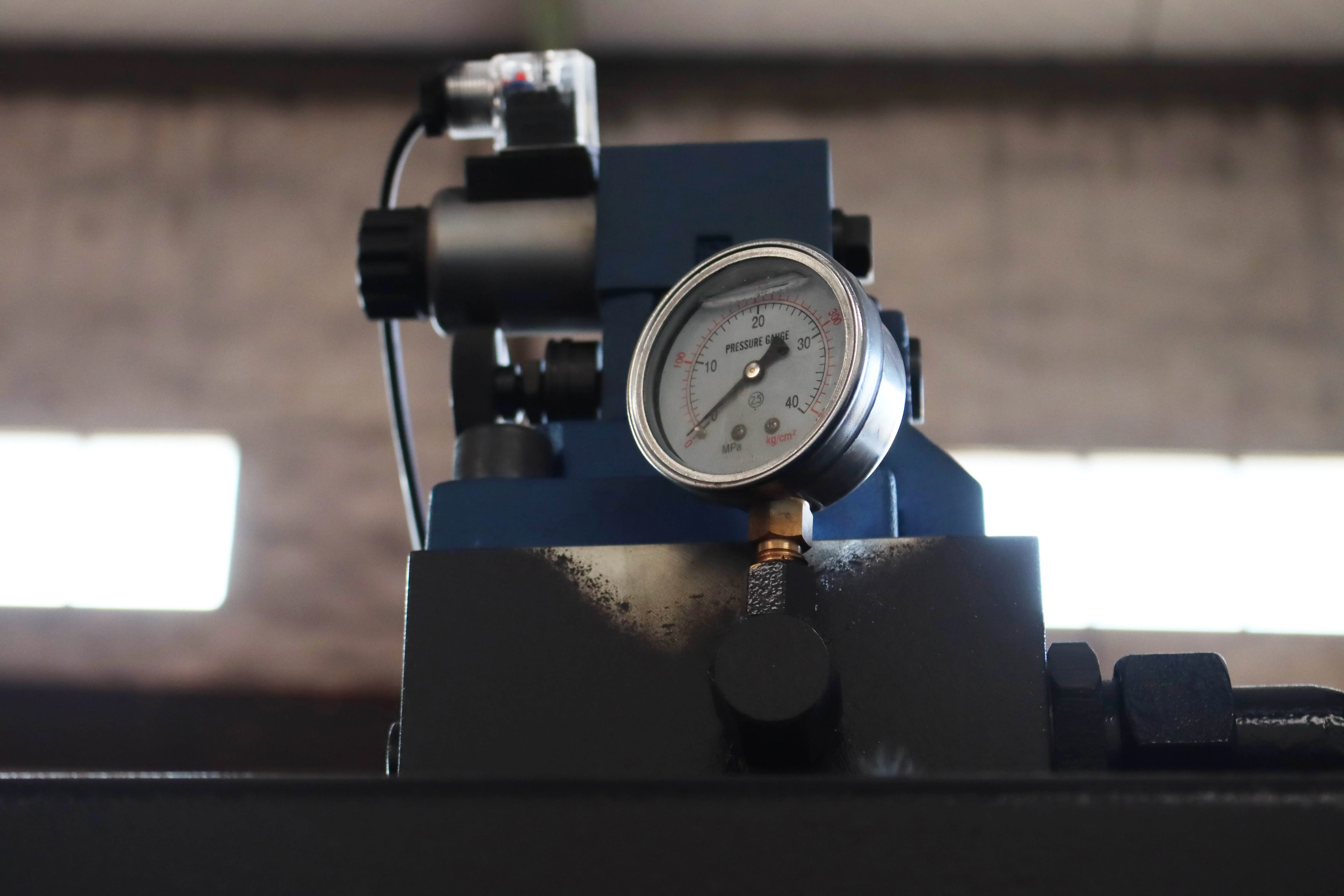  HAAS machine tool QC12K series 12X2500 простая резка с