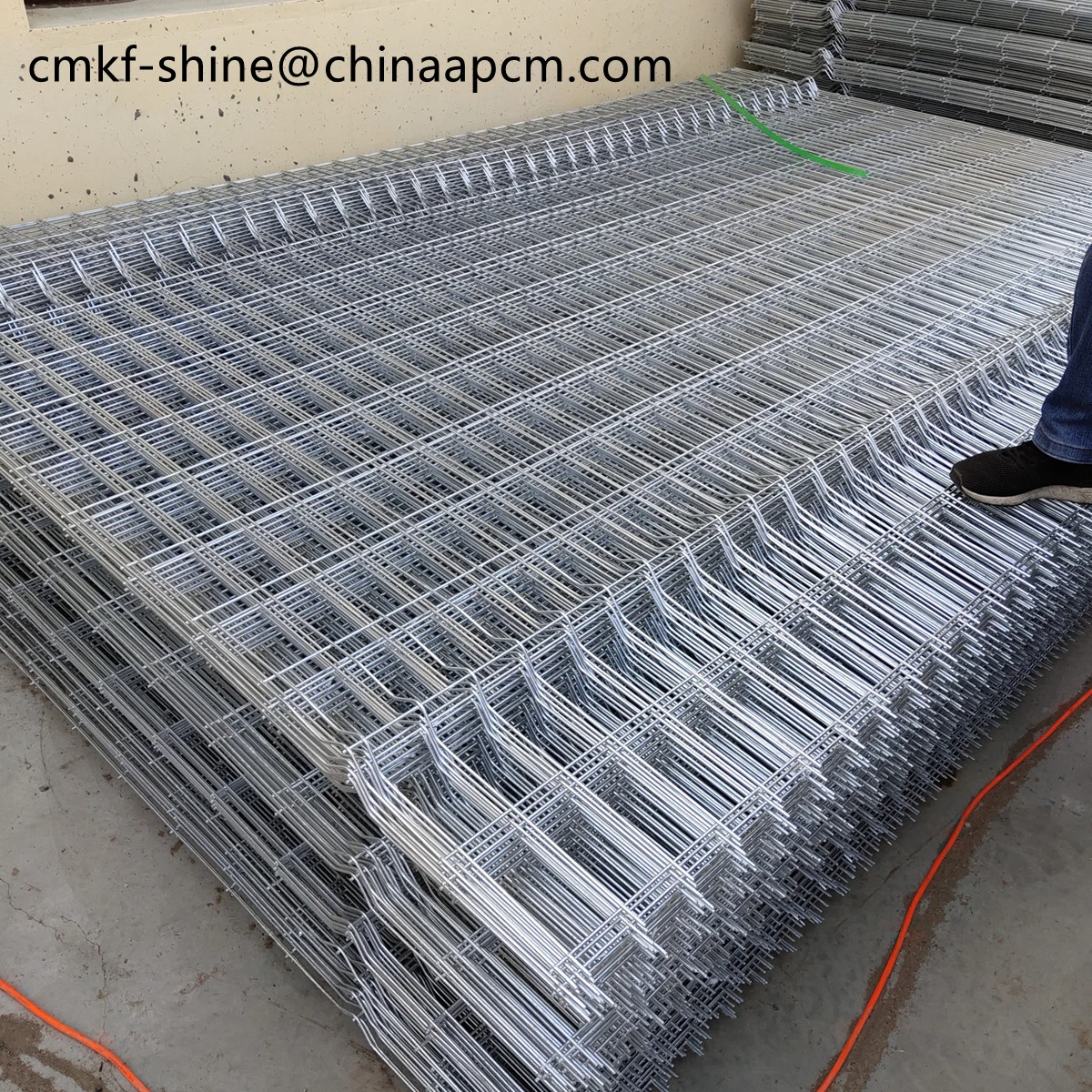 3D  wire mesh fence good quality Outdoor Heavy Mesh Panels Wire Fencing