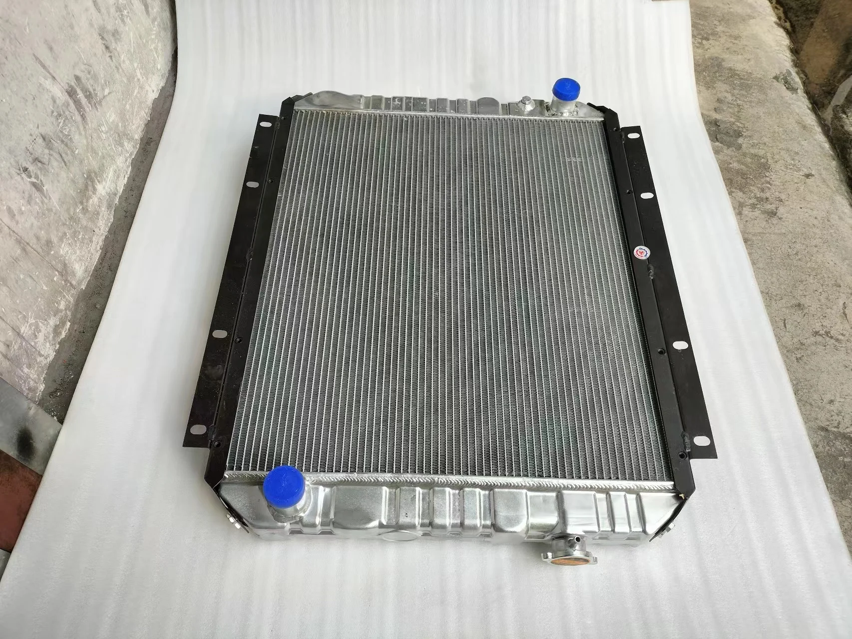 Engine Parts  EX200-1 Radiator for Water tank with High Quality