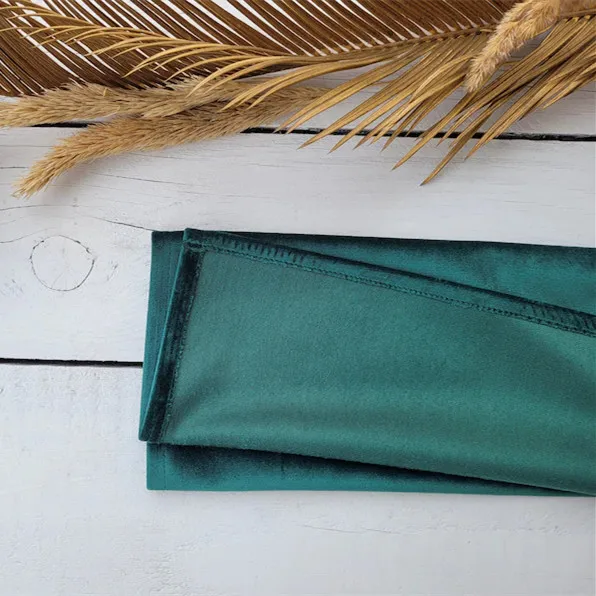 Elegant wedding table napkin Table Linen Wedding and Event Dinner Napkin Soft Velvet Fabric Napkin