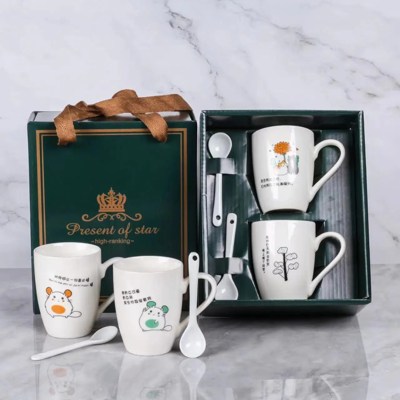 Low price OEM pattern support 2pc/set Ceramic Coffee Mug with Spoon Set Gift Box for couple family use