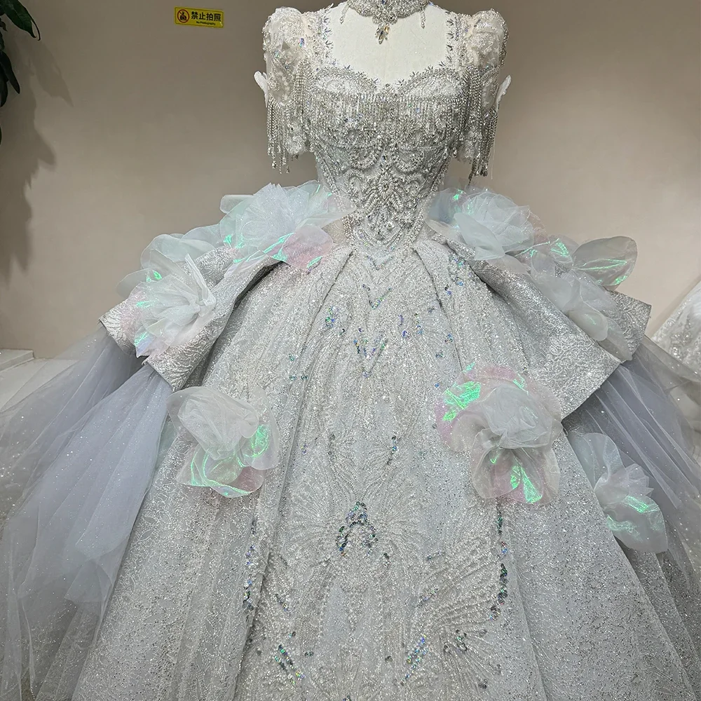 Exquisite Wedding Dresses Ball Gown Tulle Tiered Bridal Gowns 3D Flowers Robes Princess Vintage