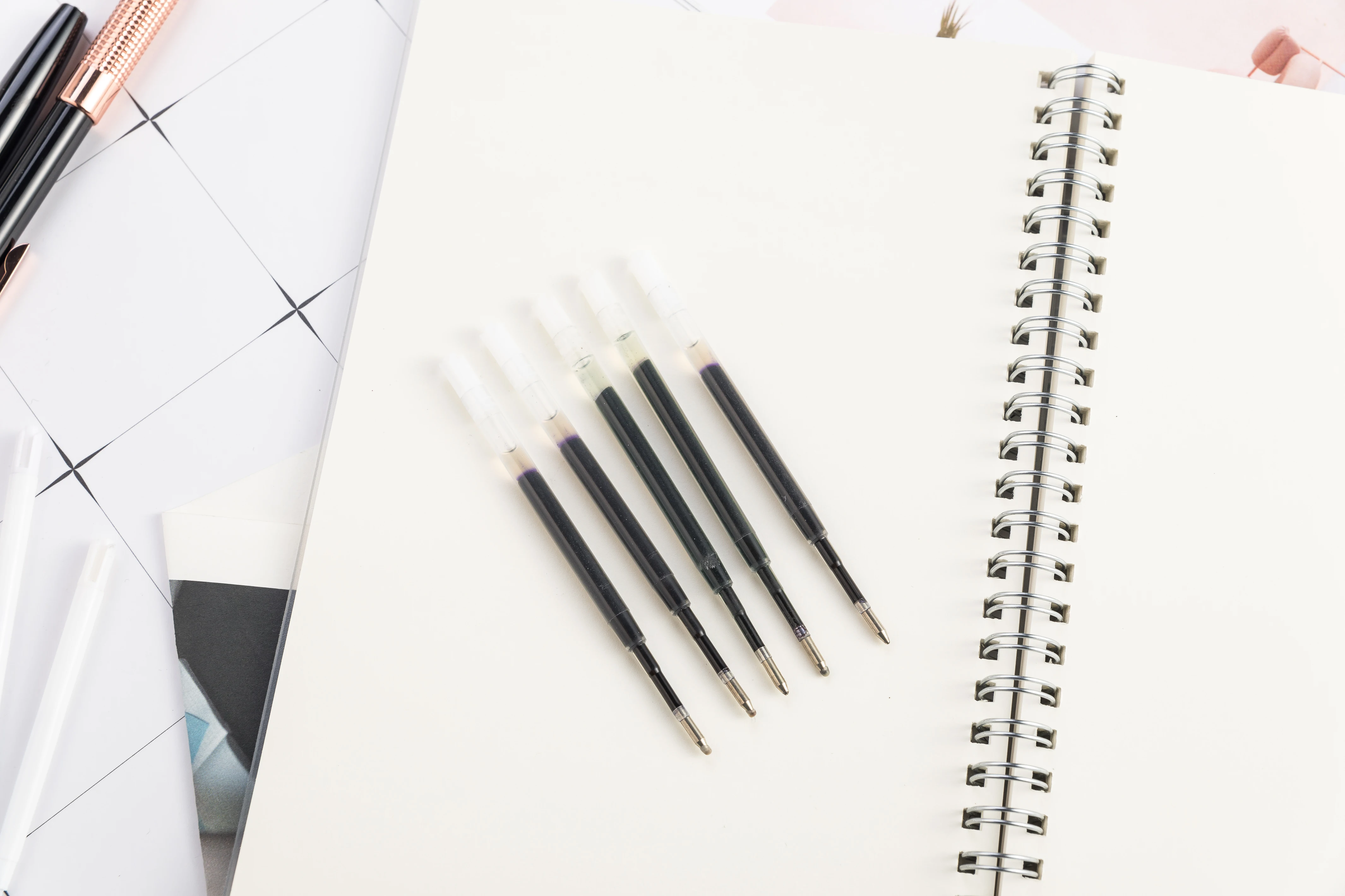 Cheap Custom Logo Printed Plastic Gel Pen Refill For Office Supplies