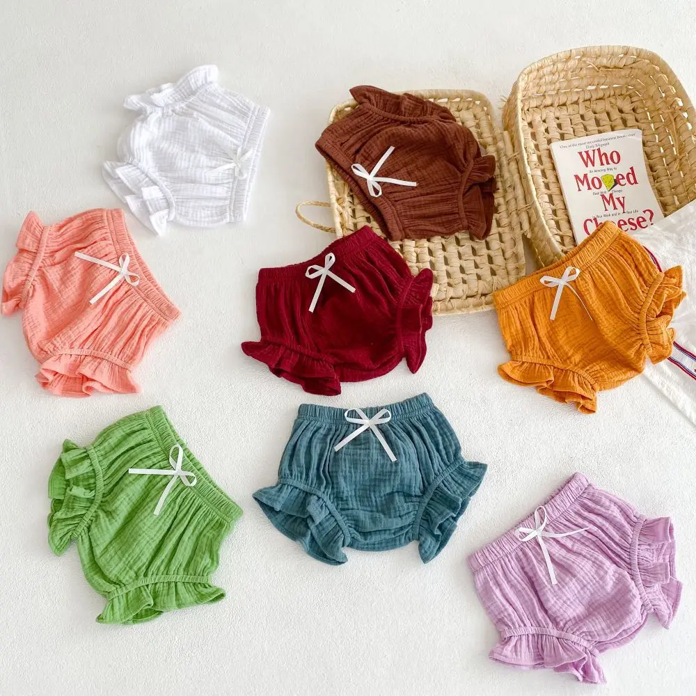 OEM Summer breathable sling ruffled muslin girls clothing sets new born baby clothes set 2pcs set buttoned sleeveless bloomers