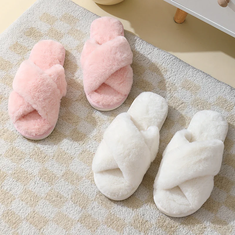 Wholesale Customized Fashion Anti-Slip Outdoor House Bedroom Indoor Fuzzy Plush Ladies Furry Slippers Fluffy Bride Bridesmaid