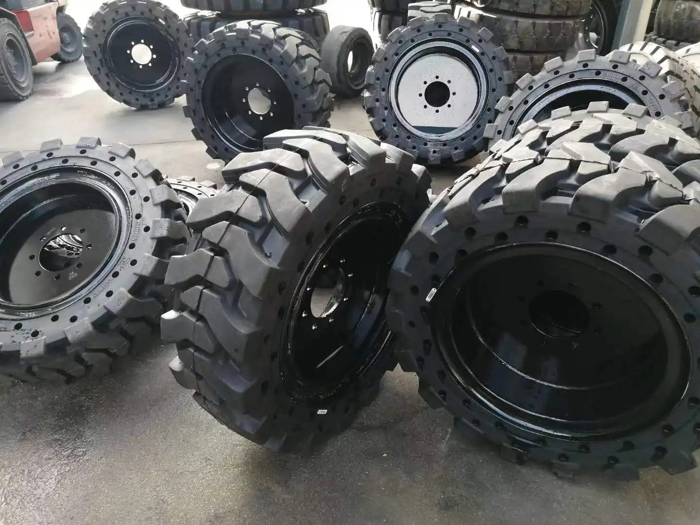Solid Wheel Tire for Forklift Steer Wheel Loader