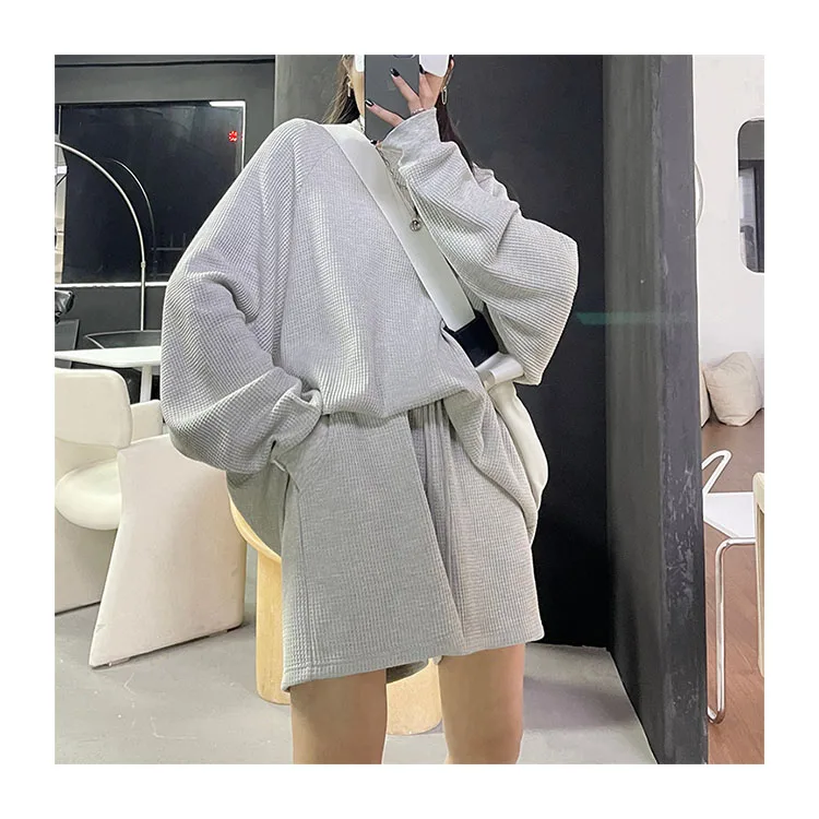New  ladies long-sleeved round neck oversized sweatshirt loose shorts 2-piece knitted set fashion casual suit sweater